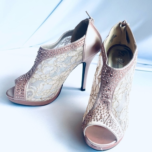 Women's Lace Bridal High Heel Platform Peep Toe Shootie- Never worn - Size 7.5 - Picture 2 of 9